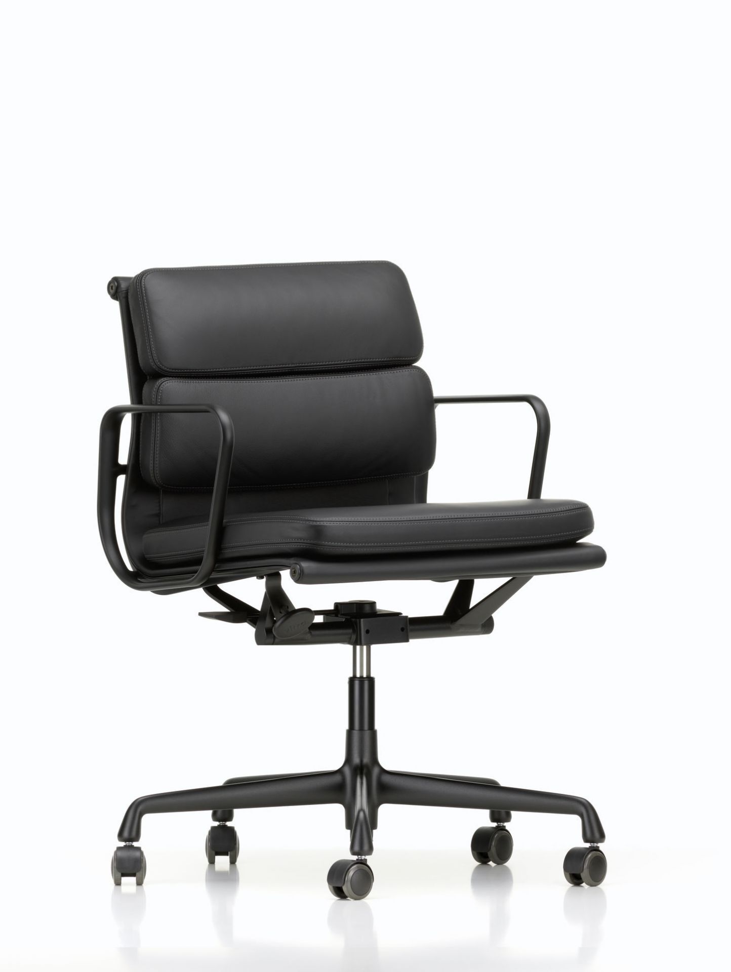 Soft Pad Chair EA217 / EA 217 Sessel Leder Premium Nero Vitra